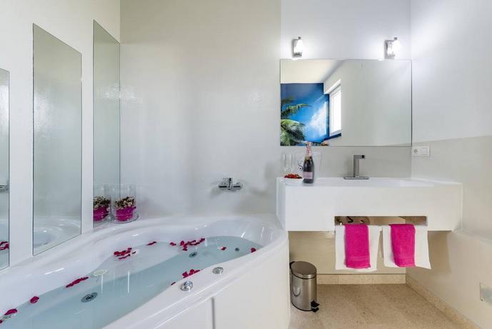 Luxury Apartment With Private Heated Pool Sibenik Bagian luar foto