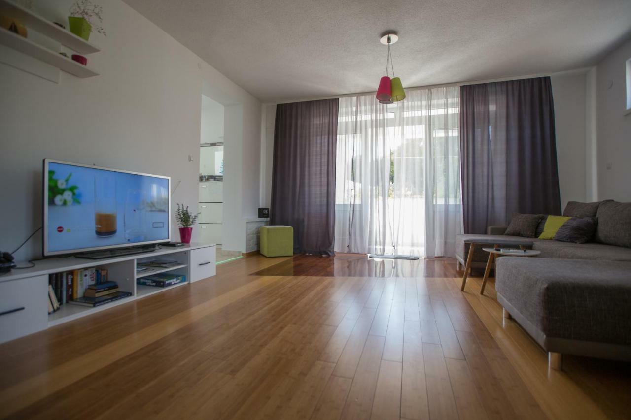 Luxury Apartment With Private Heated Pool Sibenik Bagian luar foto