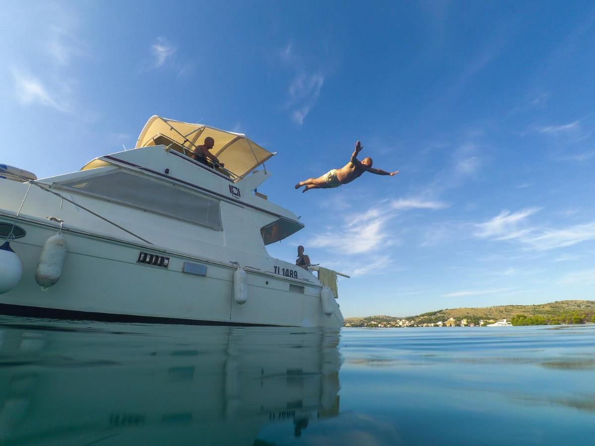 Luxury Apartment With Private Heated Pool Sibenik Bagian luar foto