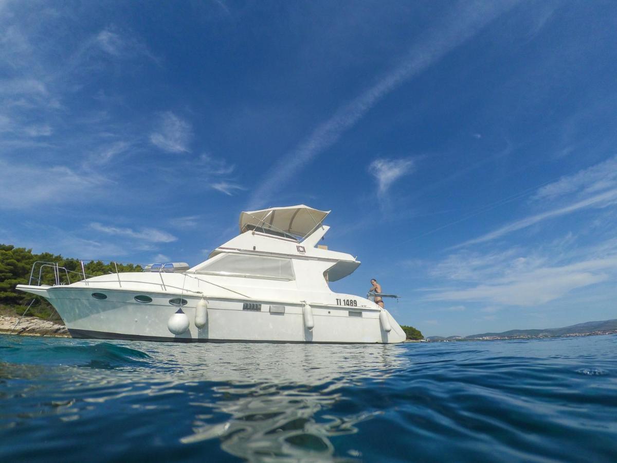 Luxury Apartment With Private Heated Pool Sibenik Bagian luar foto